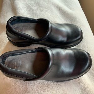 Dansko clogs size 37